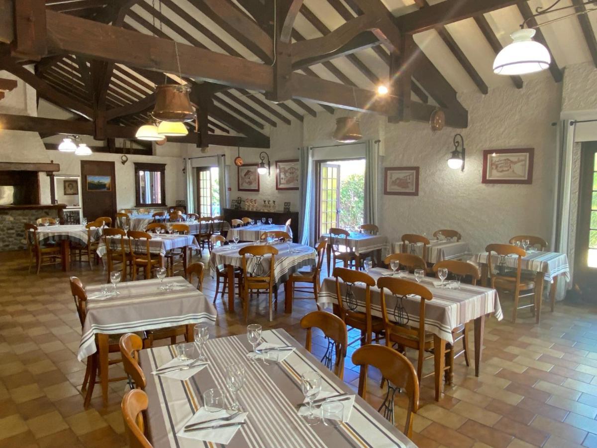 Auberge Chez Tante Ursule ก็องโบ-เล-แบ็ง ภายนอก รูปภาพ