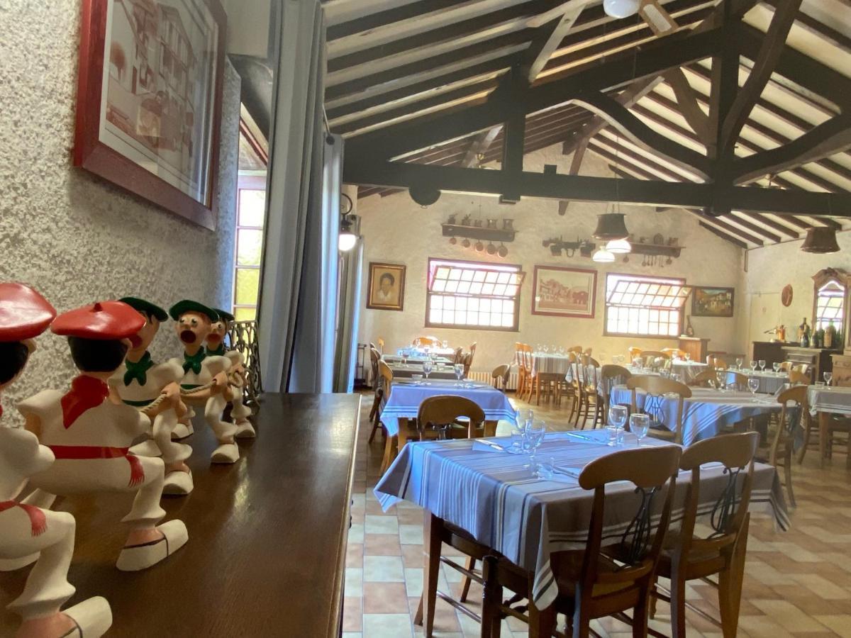 Auberge Chez Tante Ursule ก็องโบ-เล-แบ็ง ภายนอก รูปภาพ