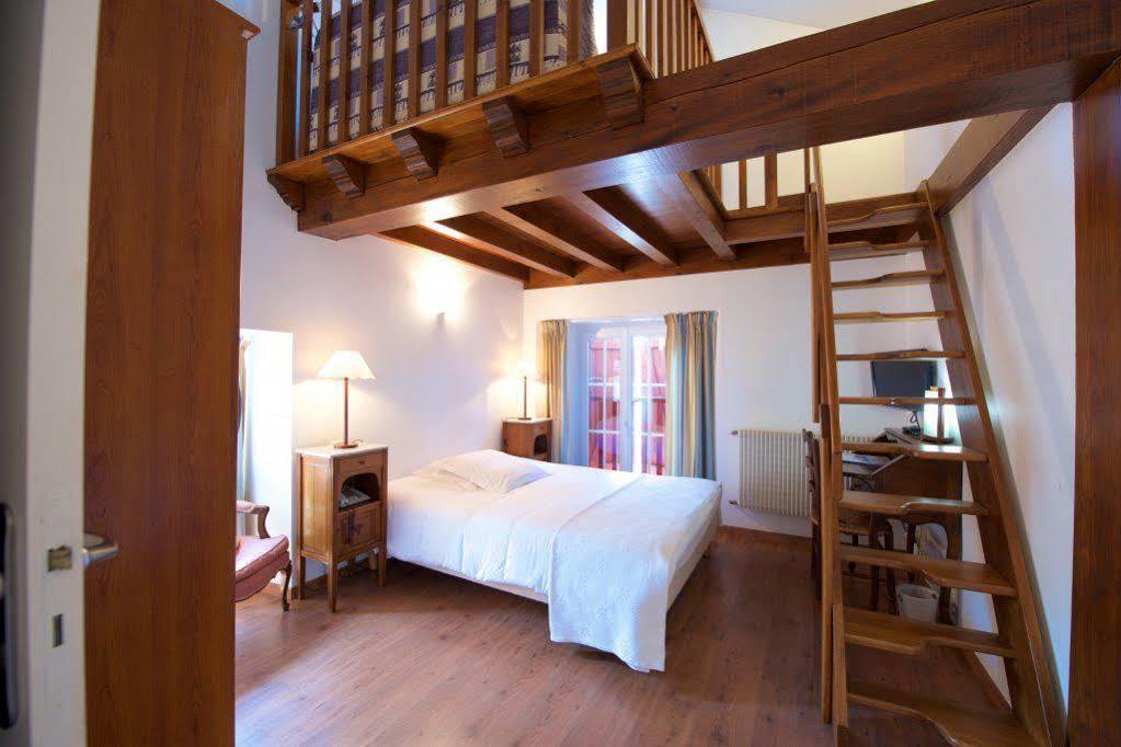 Auberge Chez Tante Ursule ก็องโบ-เล-แบ็ง ภายนอก รูปภาพ