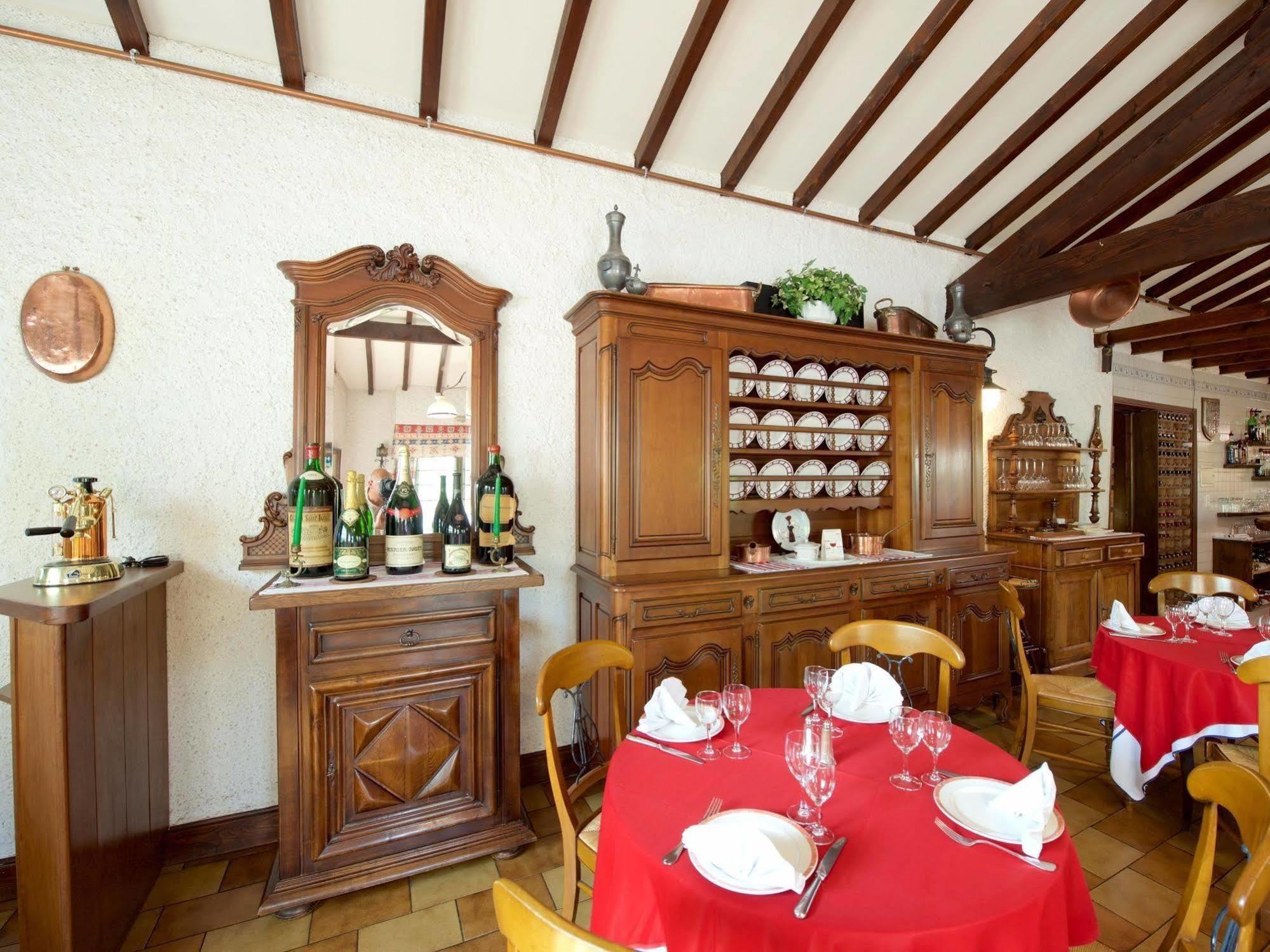 Auberge Chez Tante Ursule ก็องโบ-เล-แบ็ง ภายนอก รูปภาพ
