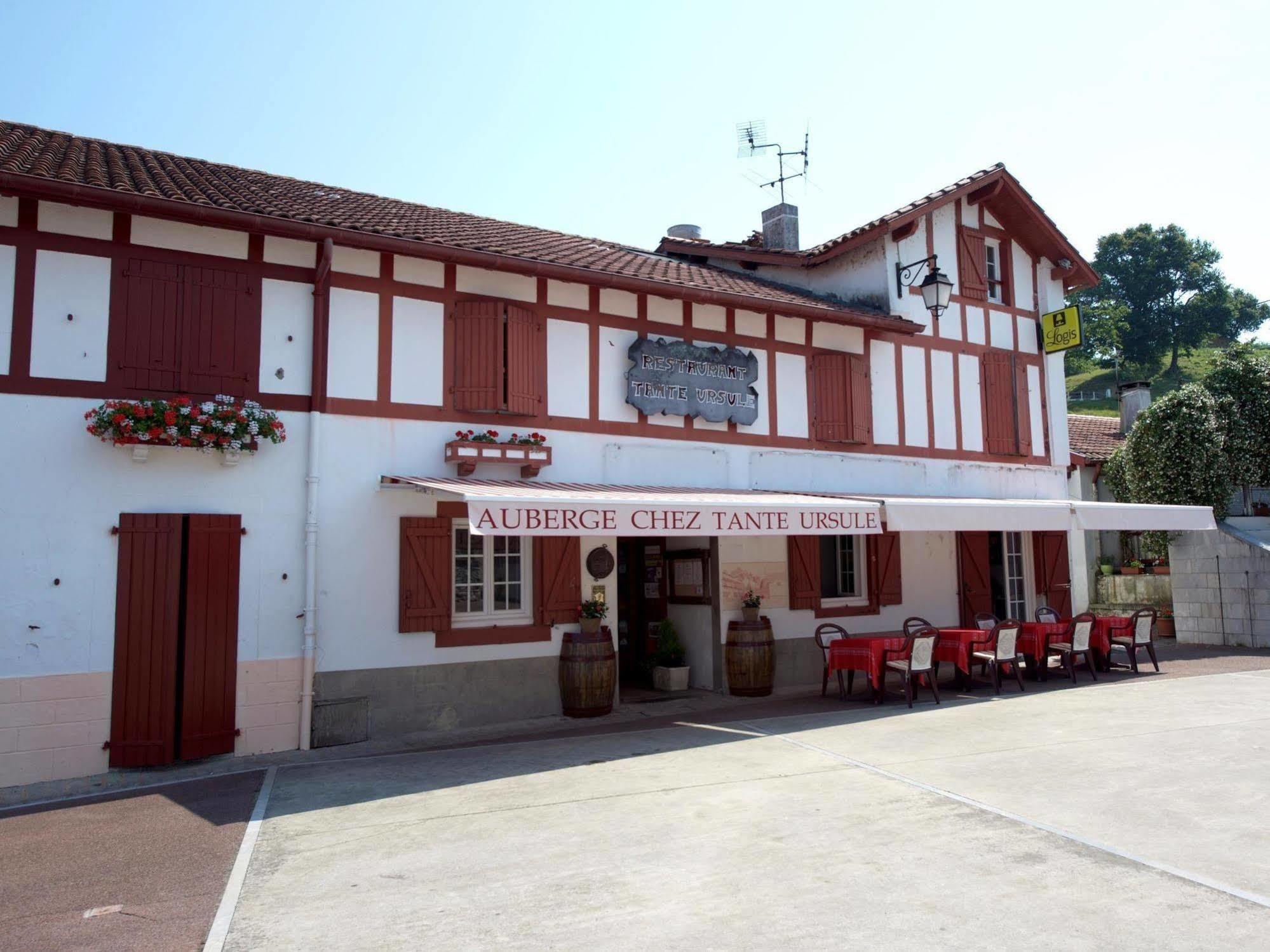 Auberge Chez Tante Ursule ก็องโบ-เล-แบ็ง ภายนอก รูปภาพ
